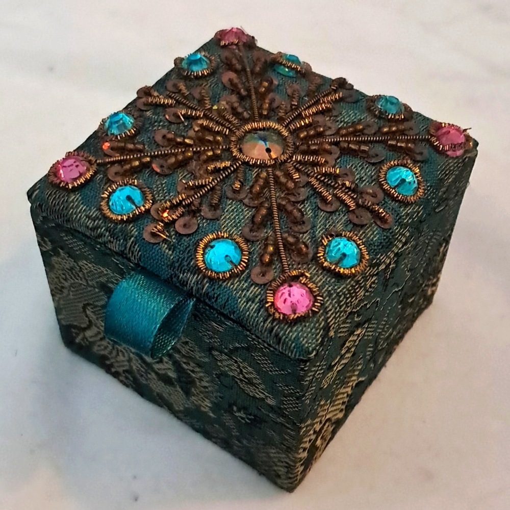 Bead & Sequin Tapestry Jewelry / Gift Box